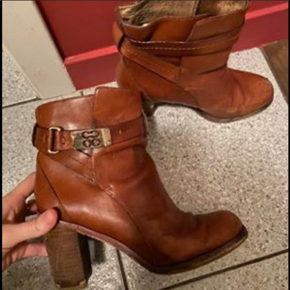 Coach boot used condition 6,5 tan, Real leather